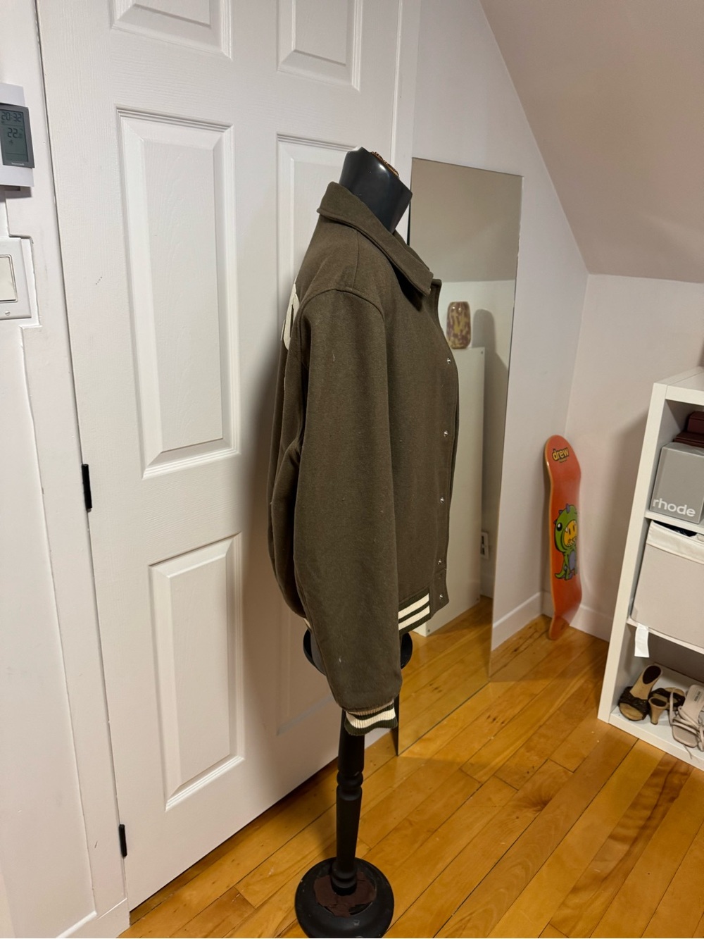 jacket - Picture 3 of 4